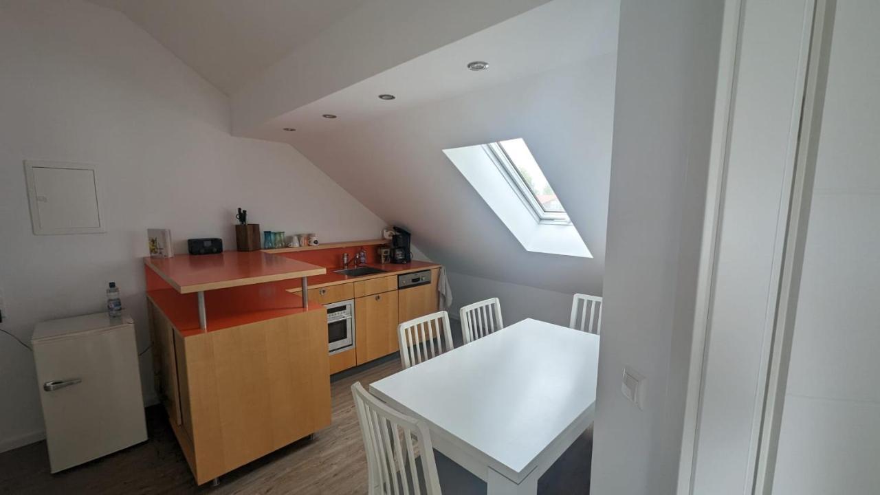 Helle Wohnung Mit Zwei Schlafzimmern Eching  Bagian luar foto
